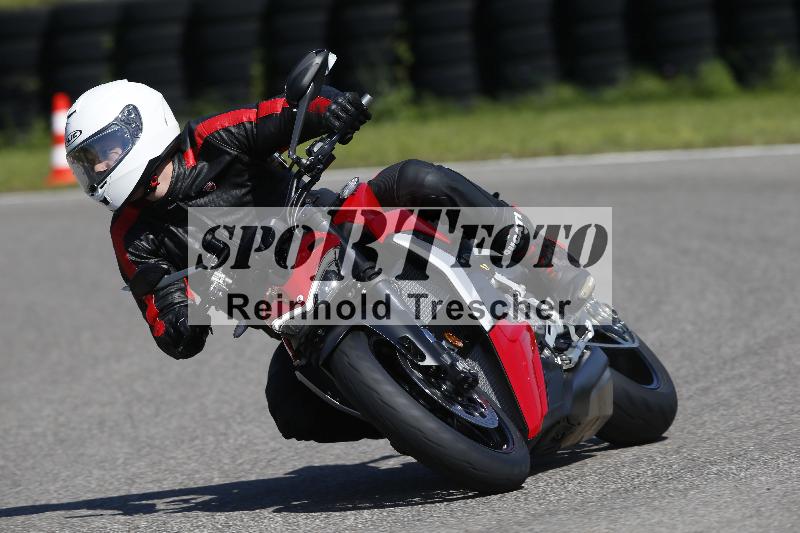 /Archiv-2024/29 12.06.2024 MOTO.CH Track Day ADR/Gruppe gelb/unklar